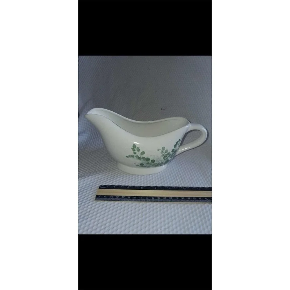 Pier 1 Imports Gravy Boat Green Ivy Design 9